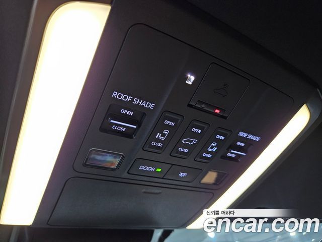 Toyota Alphard 2025 — photo 16