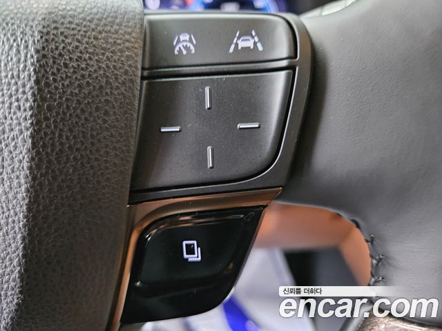 Toyota Alphard 2025 — photo 17