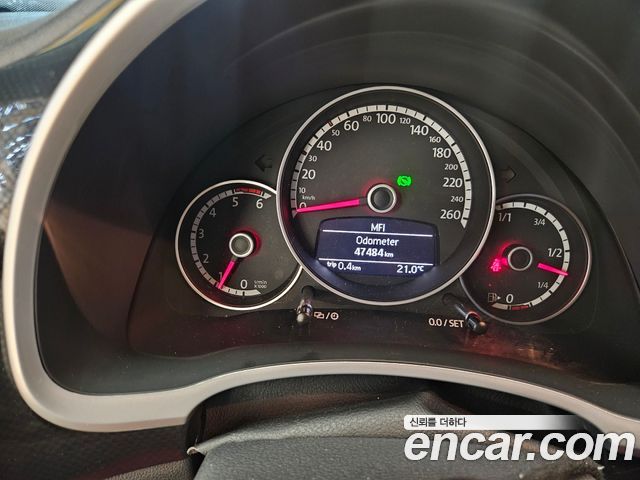 Volkswagen Beatle 2015 — photo 8