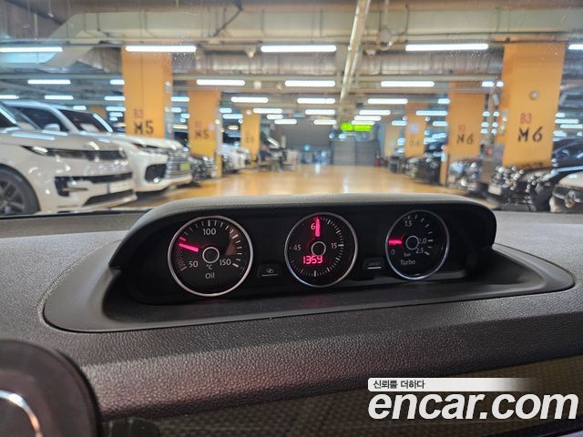 Volkswagen Beatle 2015 — photo 12