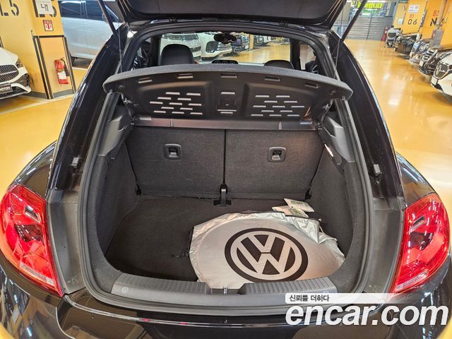 Volkswagen Beatle 2015 — photo 16