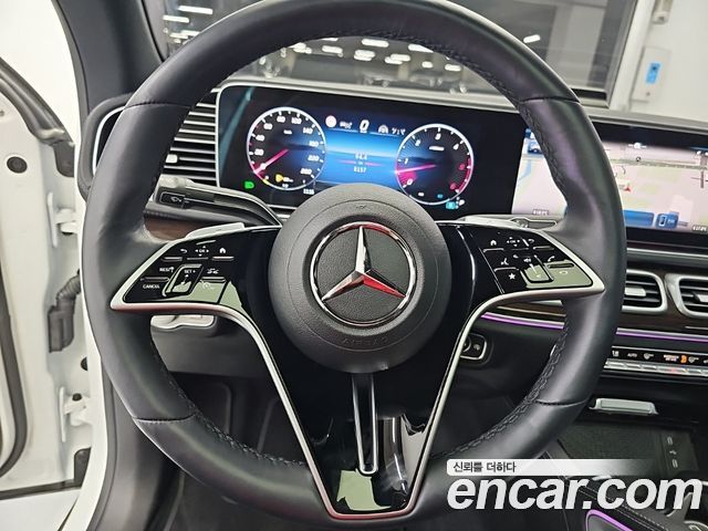 Mercedes-Benz GLE-Class 2026 — photo 9