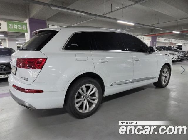 Audi Q7 2019 — photo 4