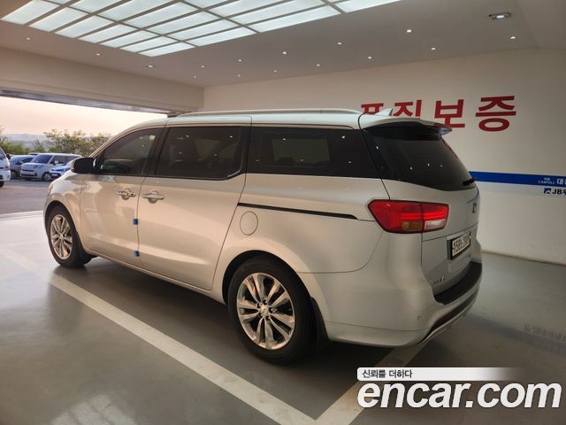 Kia Canival 2016 — photo 6
