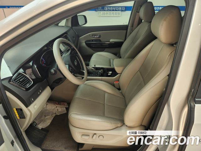 Kia Canival 2016 — photo 7