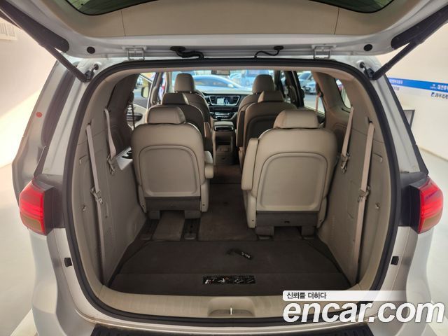 Kia Canival 2016 — photo 9