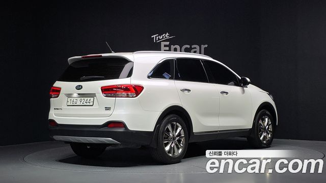 Kia Sorento 2017 — photo 2