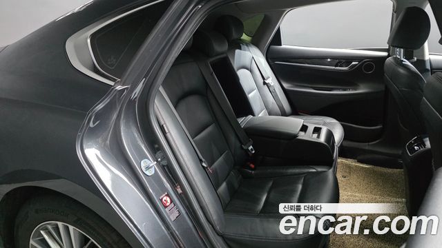 Hyundai Grandeur 2018 — photo 17