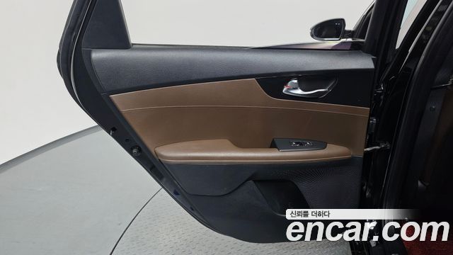 Kia K3 2019 — photo 15