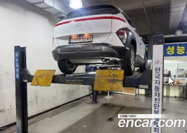 Hyundai Kona 2023 — photo 2