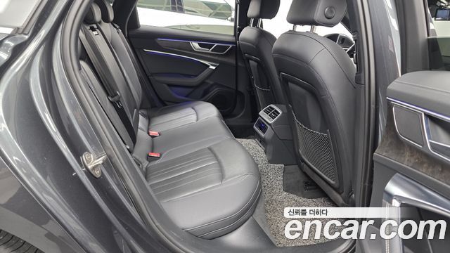 Audi A6 2020 — photo 11