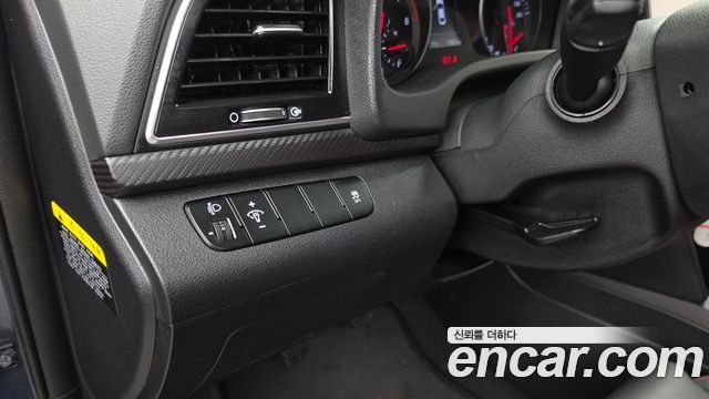 Hyundai AVANTE 2018 — photo 22