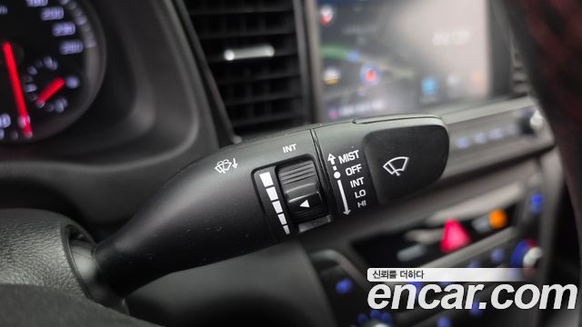 Hyundai AVANTE 2018 — photo 25