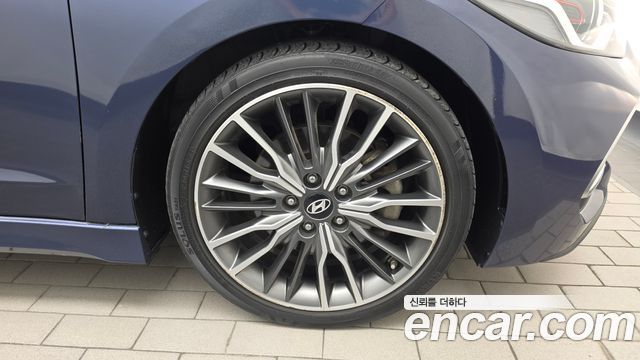 Hyundai AVANTE 2018 — photo 7