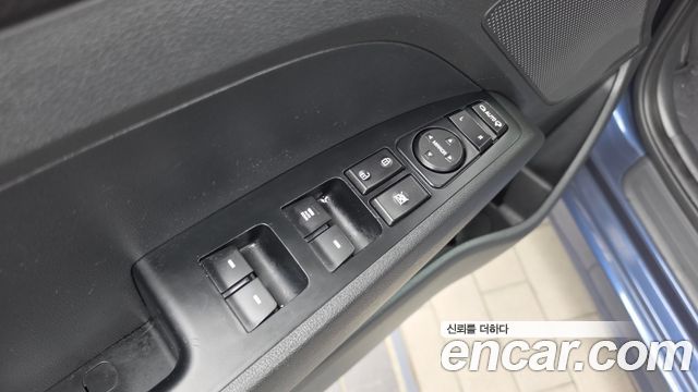 Hyundai AVANTE 2018 — photo 28