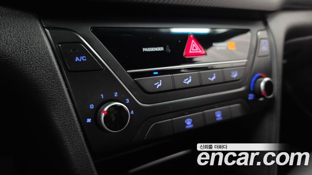 Hyundai AVANTE 2018 — photo 29