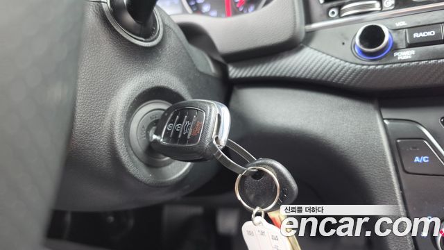 Hyundai AVANTE 2018 — photo 30