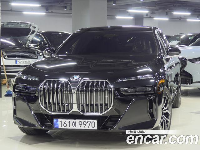 BMW 7-Series 2026 — photo 1