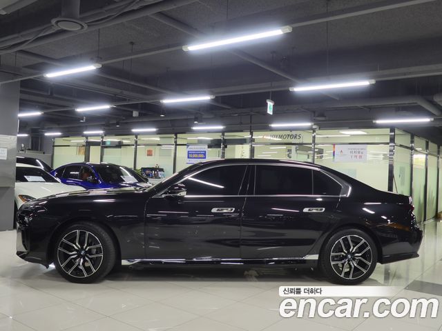 BMW 7-Series 2026 — photo 3