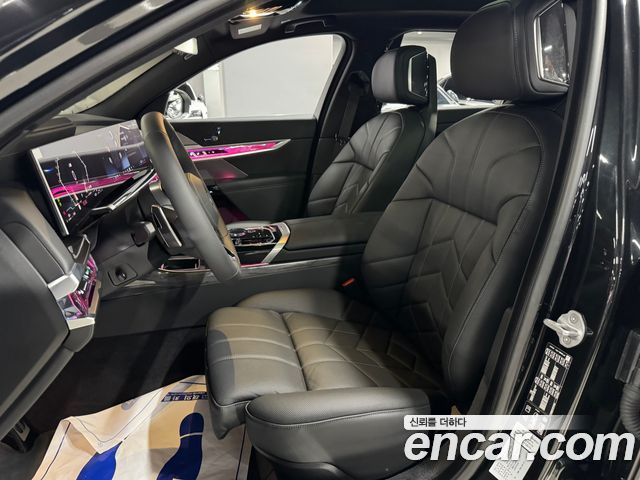 BMW 7-Series 2026 — photo 9