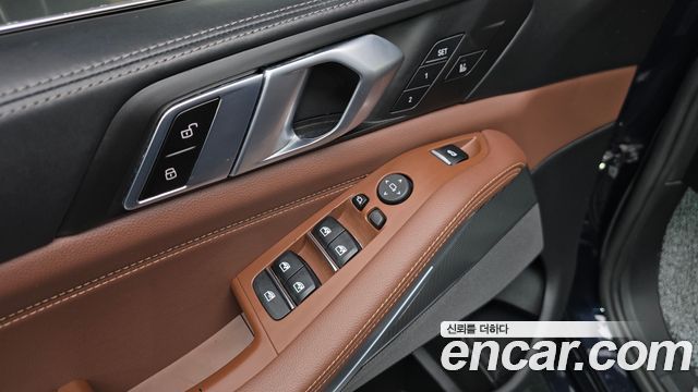 BMW X5 2021 — photo 21