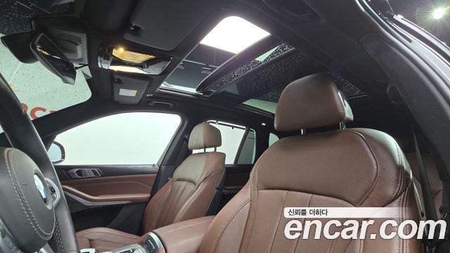 BMW X5 2021 — photo 25