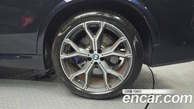 BMW X5 2021 — photo 7