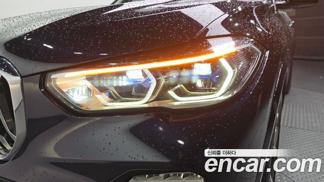 BMW X5 2021 — photo 8