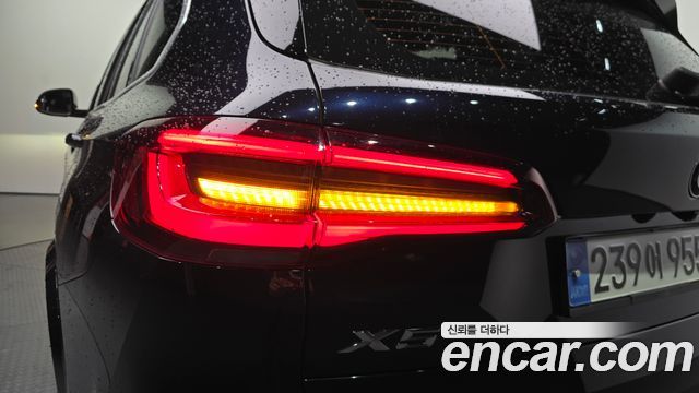 BMW X5 2021 — photo 9