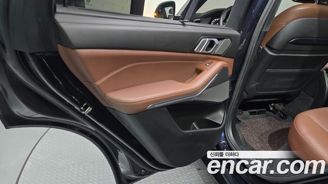 BMW X5 2021 — photo 15