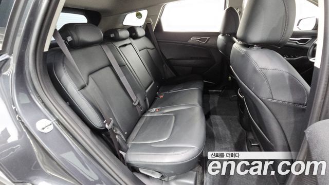 Kia Sportage 2022 — photo 17