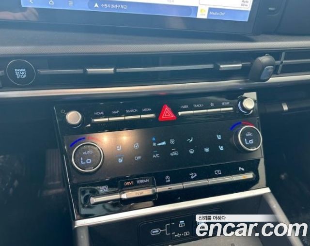 Hyundai Santafe 2025 — photo 5