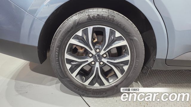 Kia Canival 2022 — photo 5