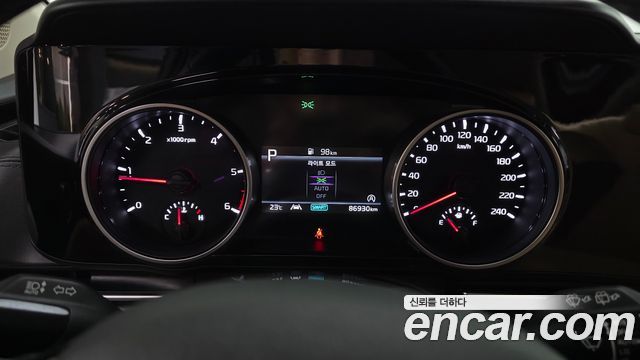 Kia Canival 2022 — photo 11