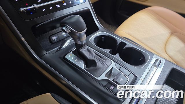 Kia Canival 2022 — photo 12