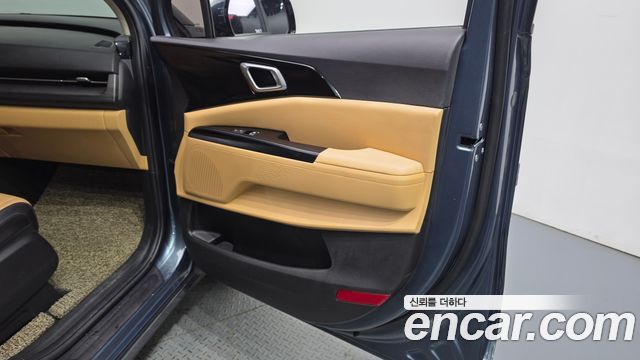Kia Canival 2022 — photo 14