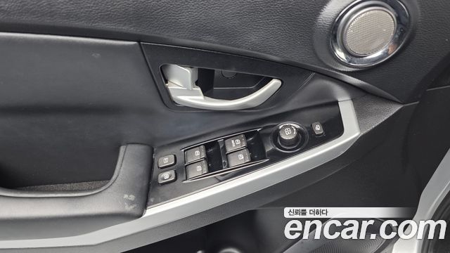 KG Mobility KORANDO 2016 — photo 28