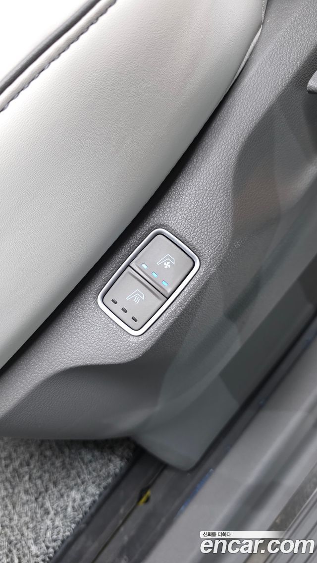 Hyundai Staria 2025 — photo 24