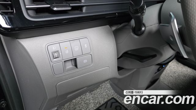 Hyundai Staria 2025 — photo 31