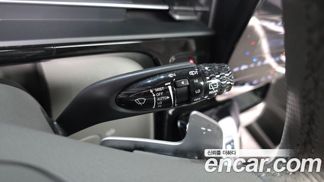 Hyundai Staria 2025 — photo 33