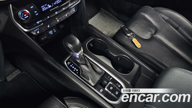 Hyundai Santafe 2019 — photo 12
