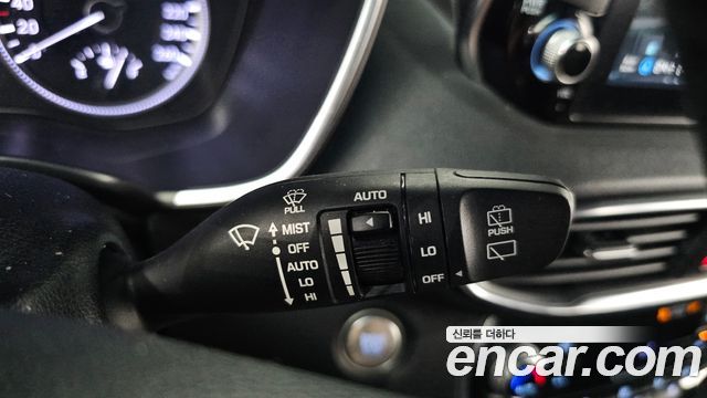Hyundai Santafe 2019 — photo 31