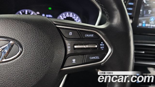 Hyundai Santafe 2019 — photo 34