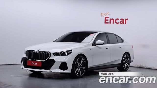 BMW 5-Series 2025 — photo 1