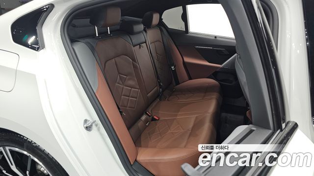 BMW 5-Series 2025 — photo 18