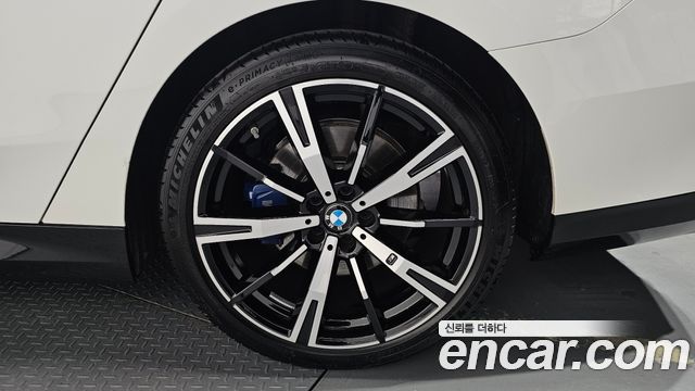 BMW 5-Series 2025 — photo 7