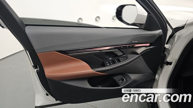 BMW 5-Series 2025 — photo 14