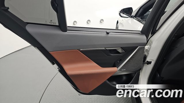BMW 5-Series 2025 — photo 15