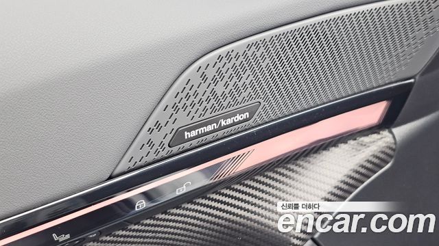 BMW 5-Series 2025 — photo 29