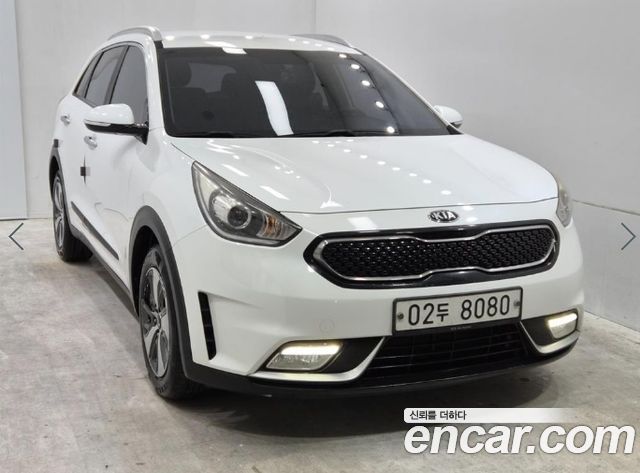 Kia Niro 2018 — photo 2